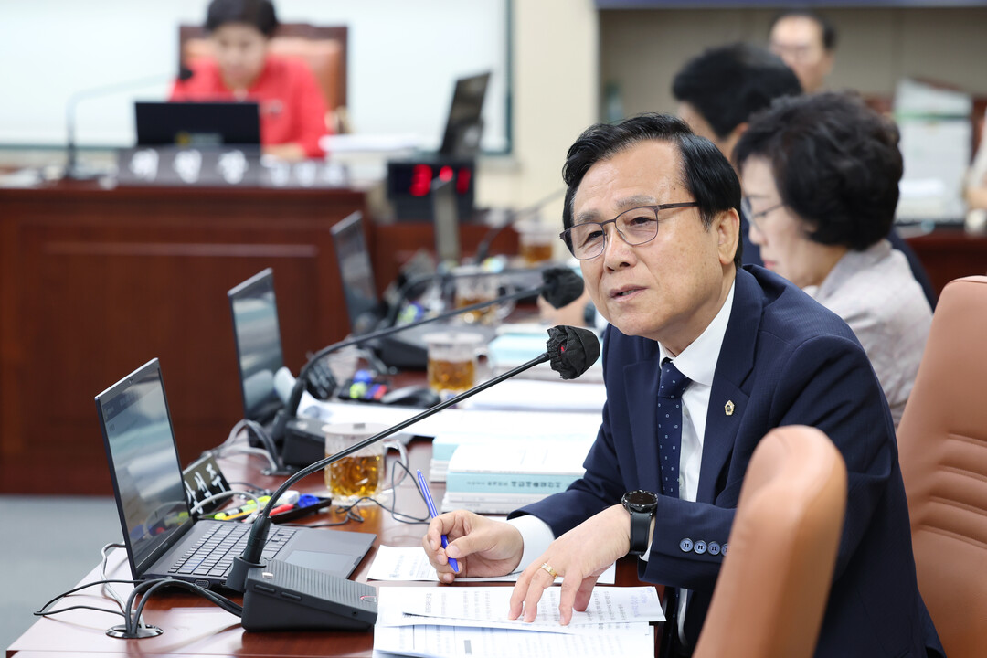 강석주 시의원 "점포 유지 ...